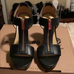 Micheal Kors Black Leather Heels